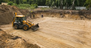 Разработка котлована Озёрск, цена от 314 руб./м3.
